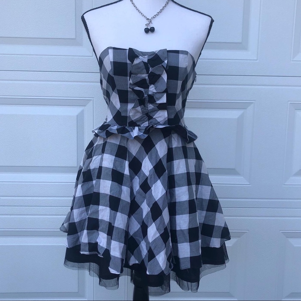 GINGHAM PATTERN BLACK AND WHITE MINI DRESS SIZE SMALL 2